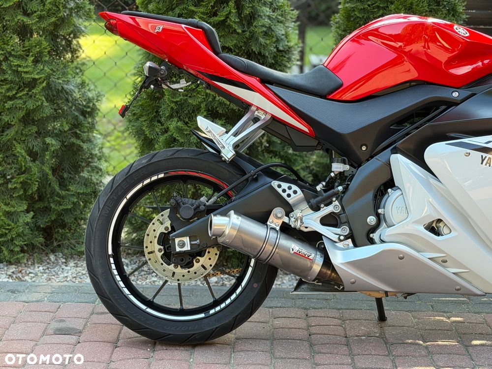 Yamaha YZF - 9
