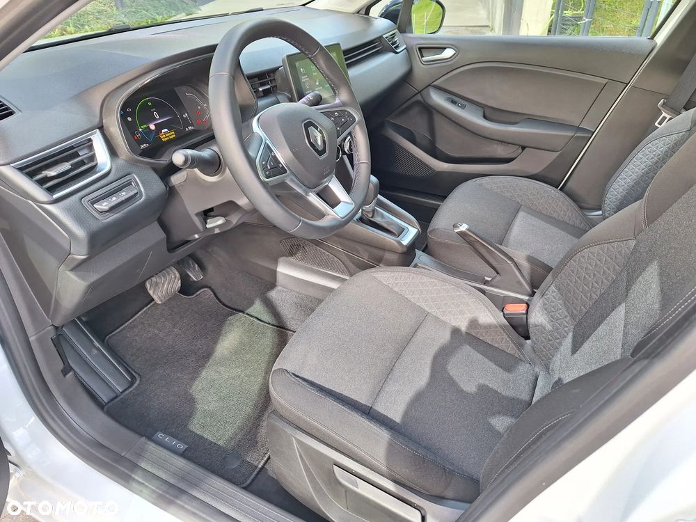 Renault Clio 1.6 E-TECH Intens - 24
