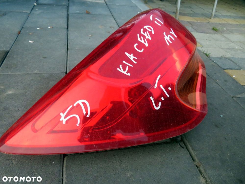LAMPA TYLNA LEWA CEED II KOMBI 92401-A2300 KIA 2012-2015 - 3