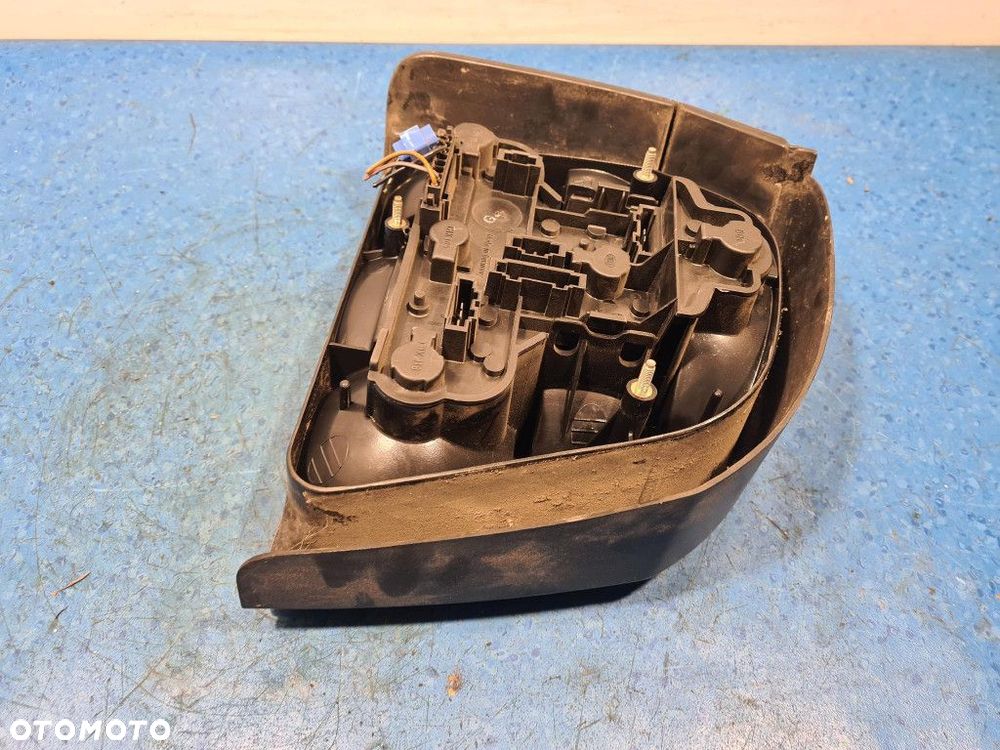 VW GOLF 3 III LAMPA TYŁ PRAWA ZEWNĘTRZNA - 4