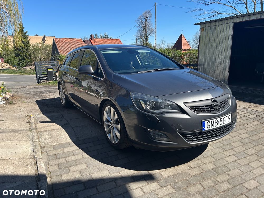 Opel Astra 2.0 CDTI Cosmo - 2