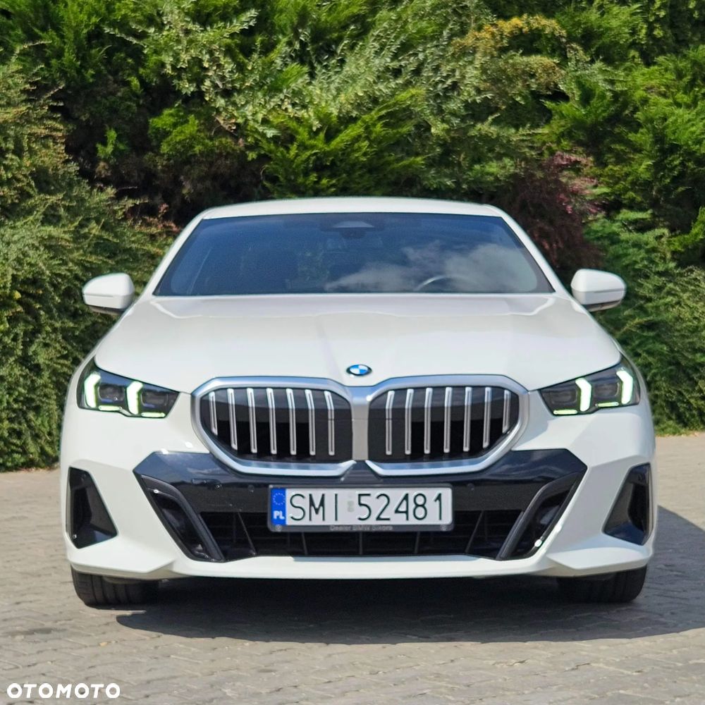 BMW Seria 5 520i mHEV - 3