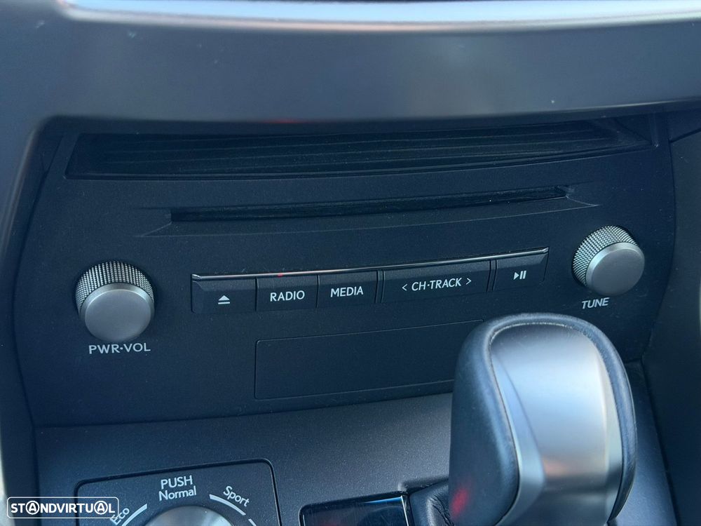 Lexus NX 300h Executive+ - 52