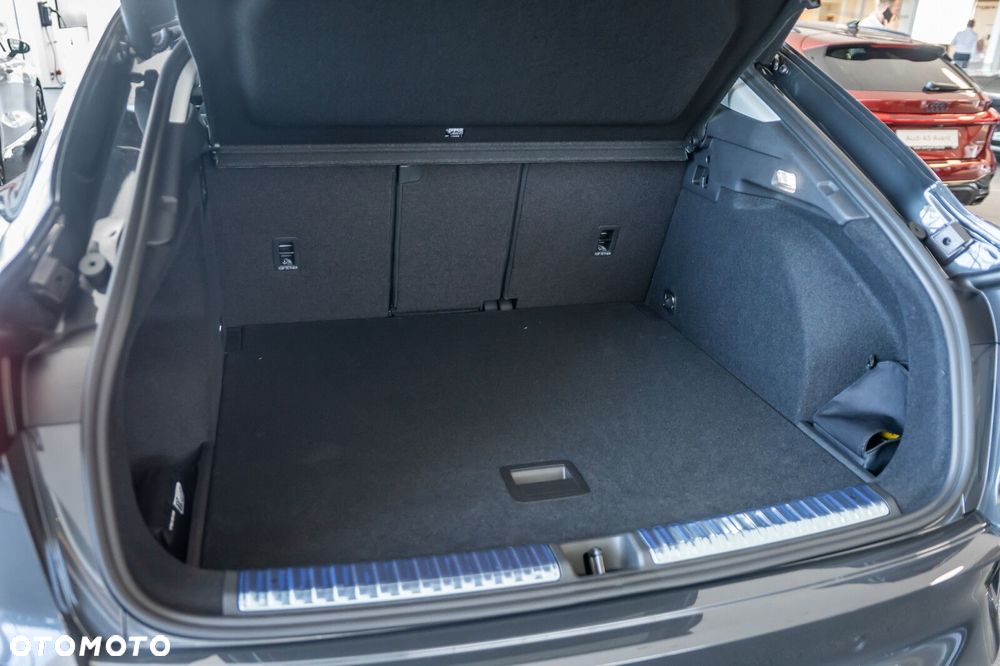 Audi Q3 Sportback - 8
