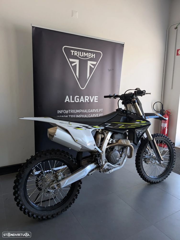 Triumph T TF 250-X - 3