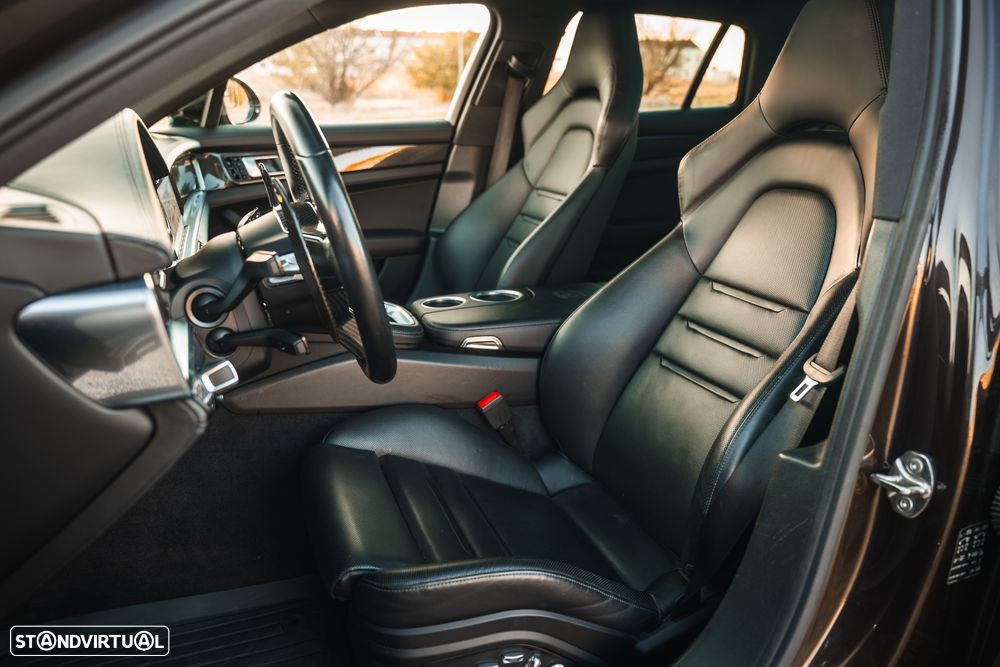 Porsche Panamera Sport Turismo 4 E-Hybrid - 9