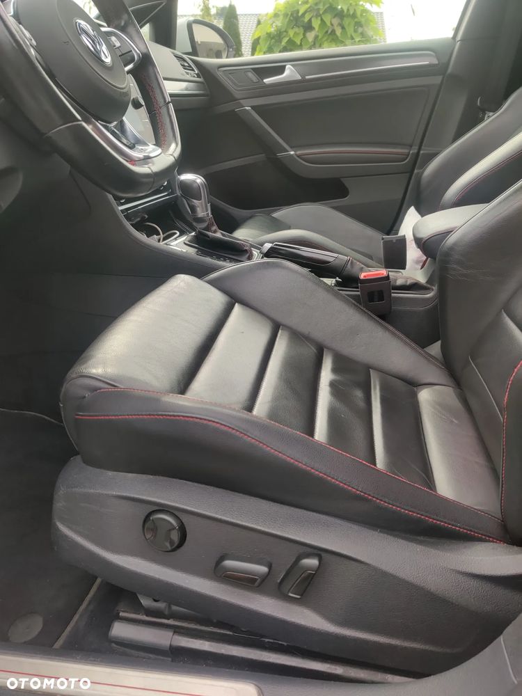 Volkswagen Golf GTI 2.0 TSI OPF DSG Performance - 11
