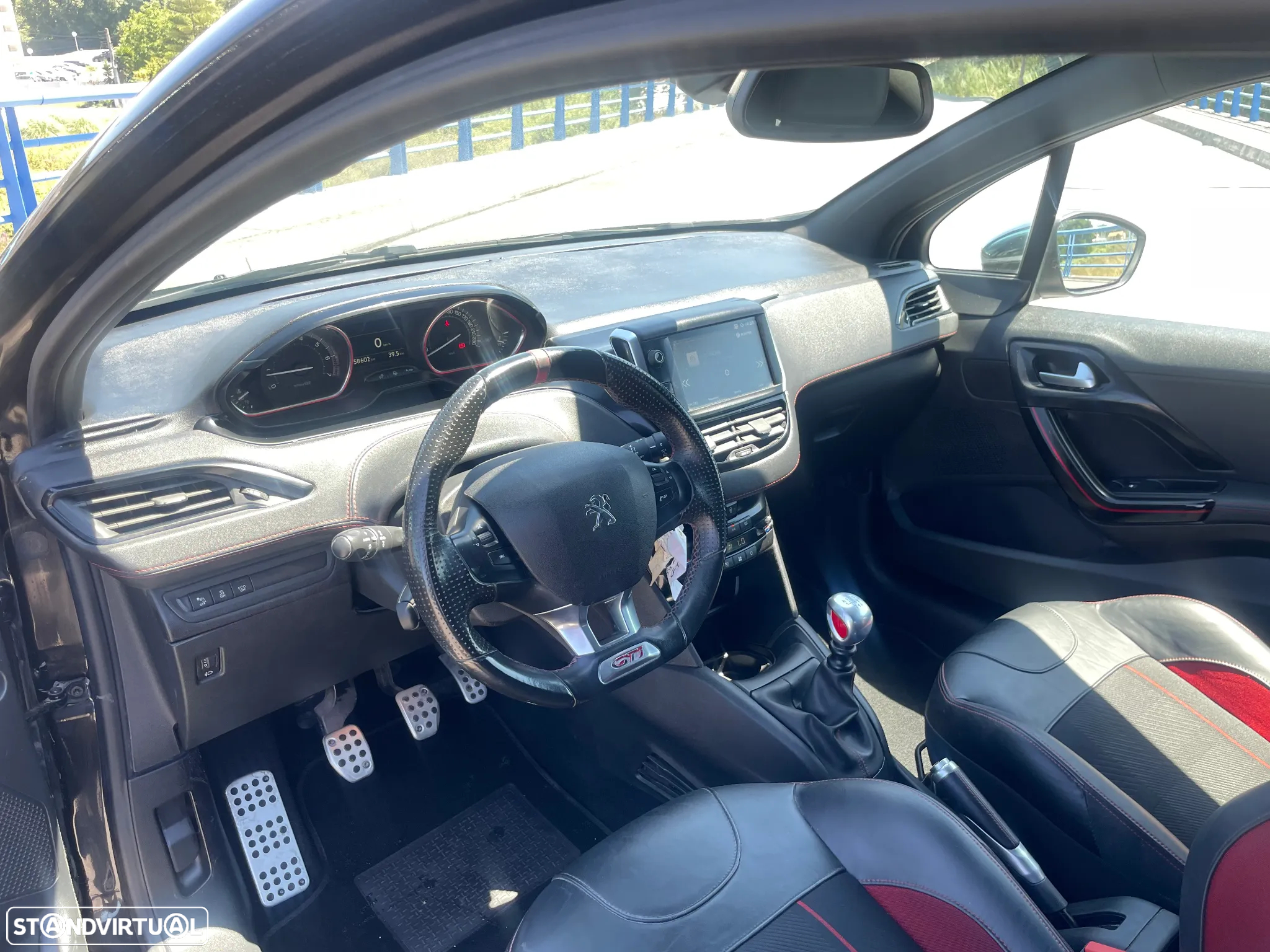 Peugeot 208 1.6 e-THP GTi - 15