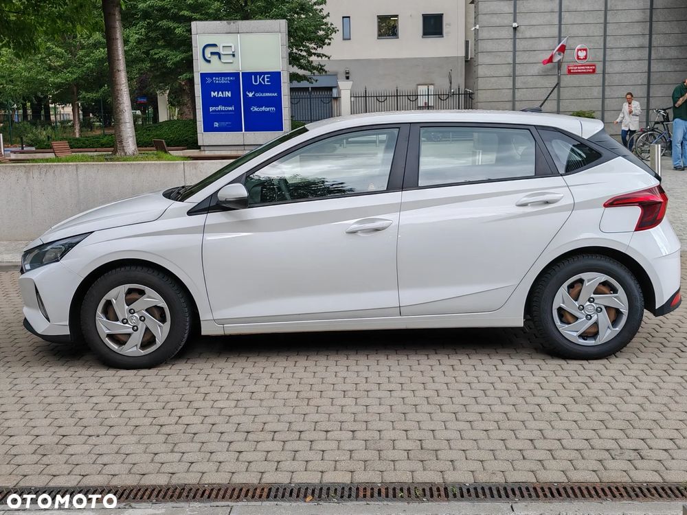 Hyundai i20 1.2 Pure - 11