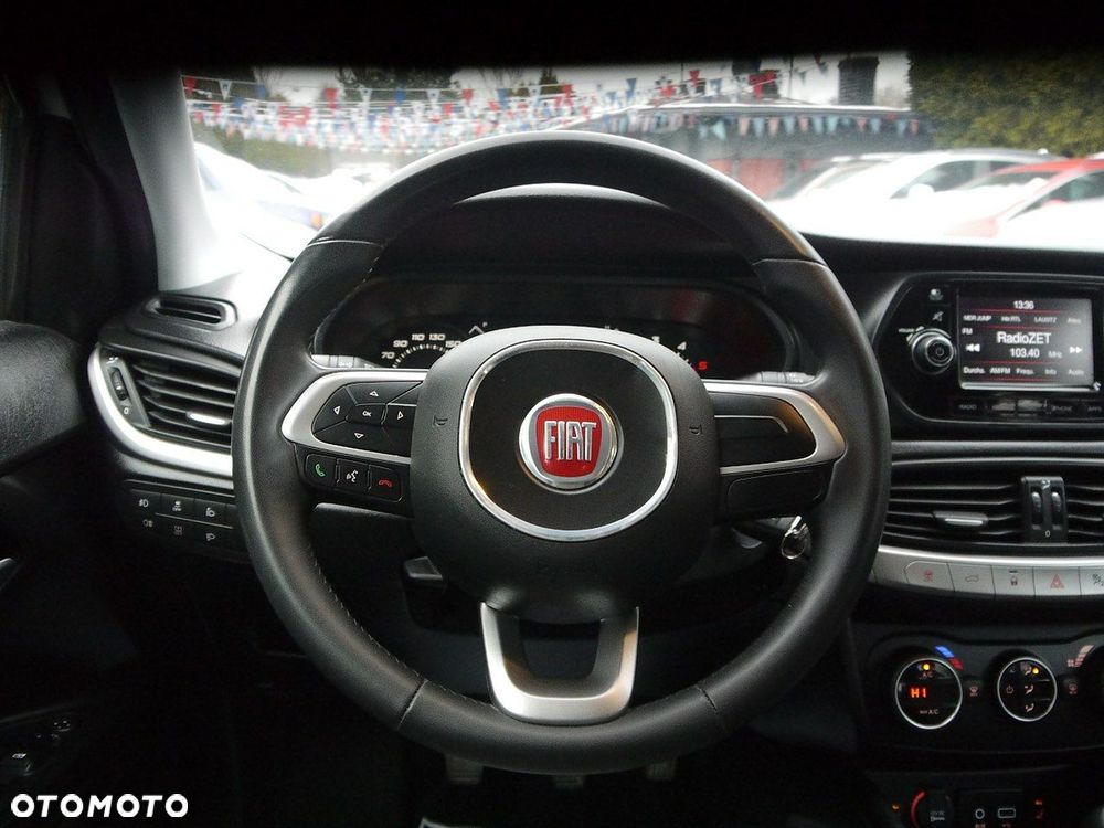 Fiat Tipo 1.6 MultiJet 16v Lounge - 16