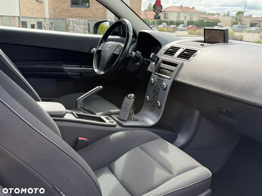Volvo C30 2.0 Momentum - 19