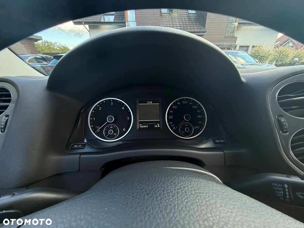 Volkswagen Tiguan 2.0 TDI 4Mot Sport&Style DSG - 9