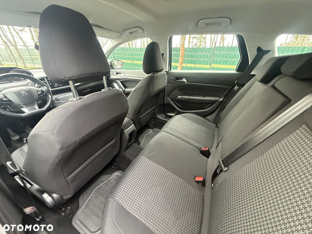 Peugeot 308 BlueHDi FAP 130 Stop & Start Style - 8