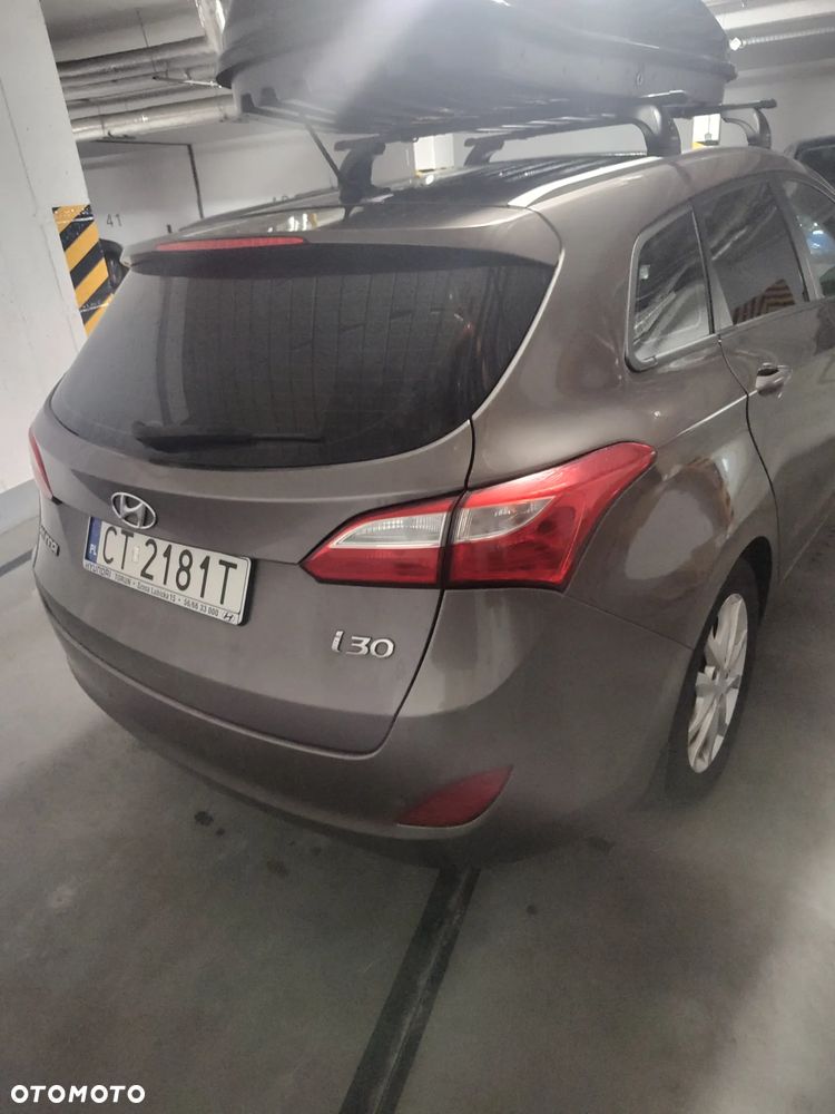 Hyundai i30 1.6 GDI Classic + - 5