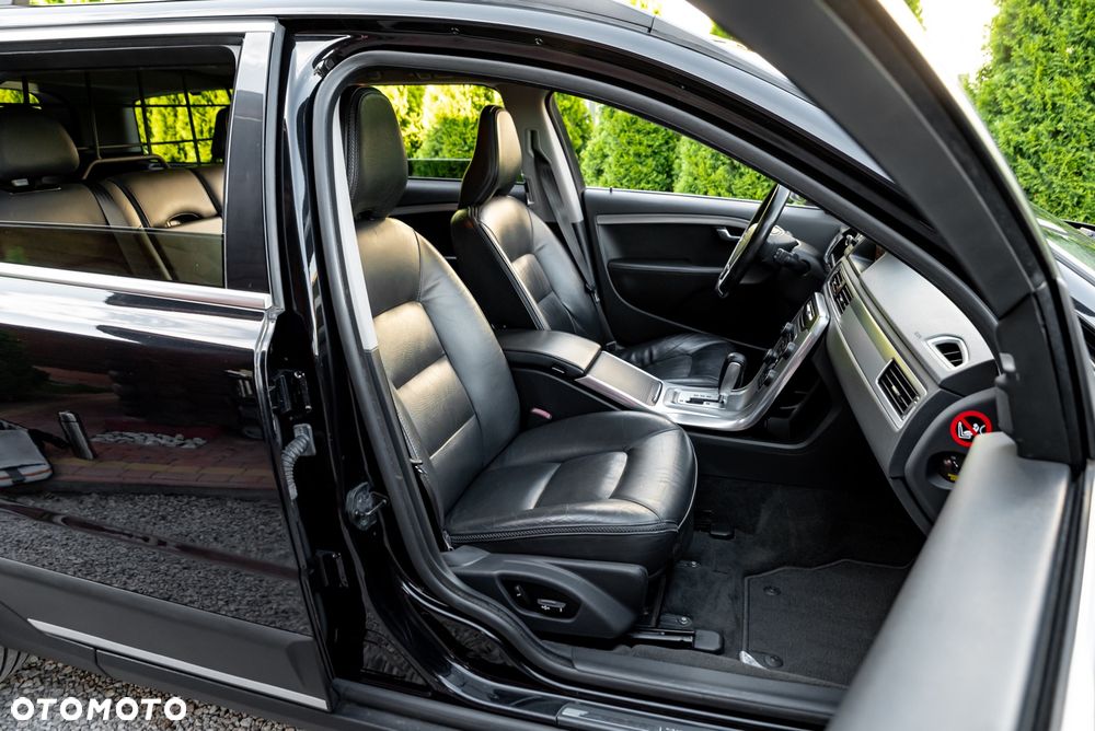 Volvo XC 70 D5 AWD Geartronic Summum - 24