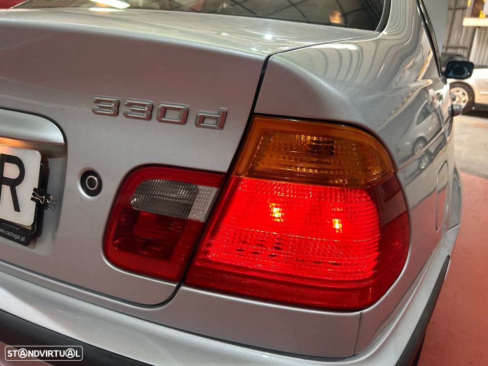 BMW 330 dA - 24