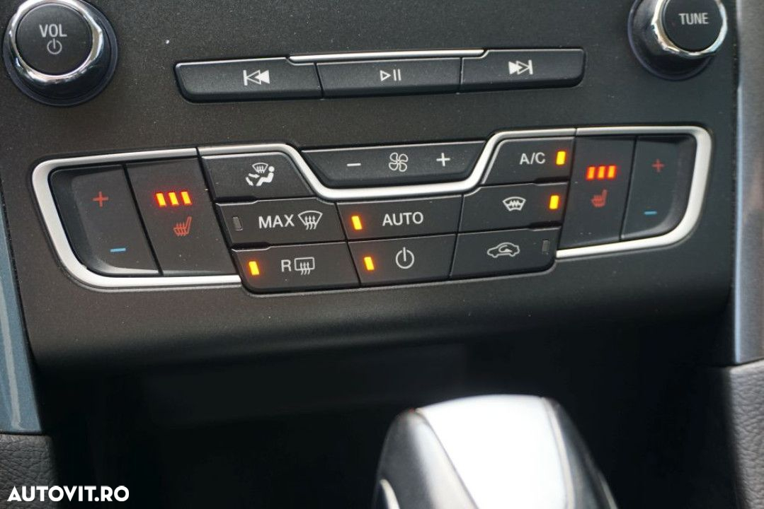 Ford Mondeo - 13