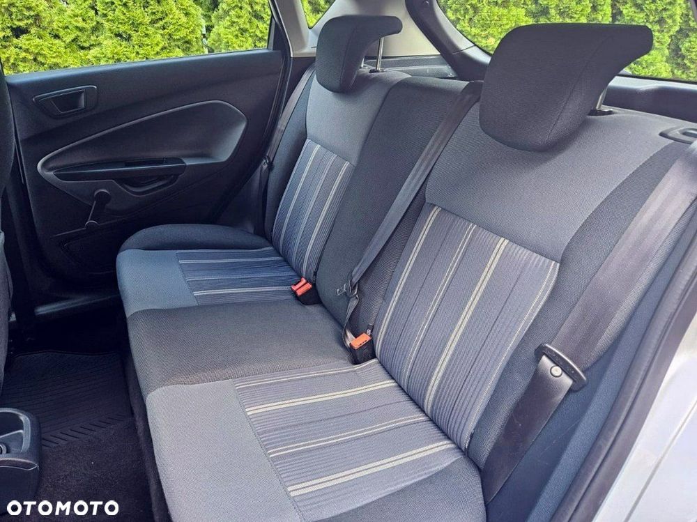 Ford Fiesta - 17