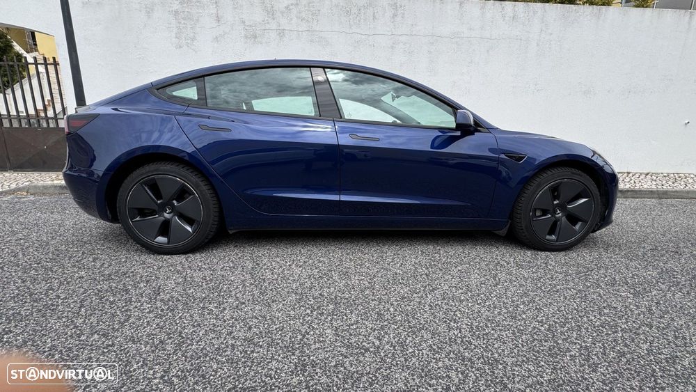 Tesla Model 3 - 3