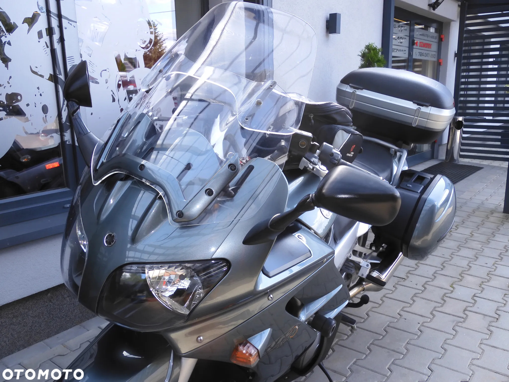 Yamaha FJR - 28