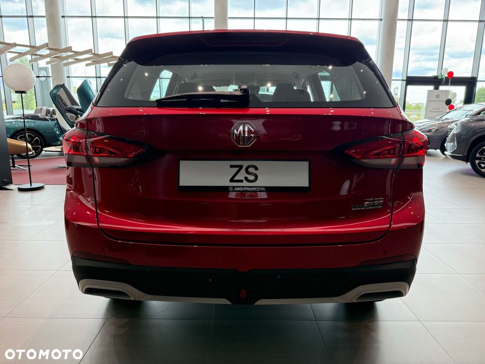 MG ZS Hybrid+ - 5