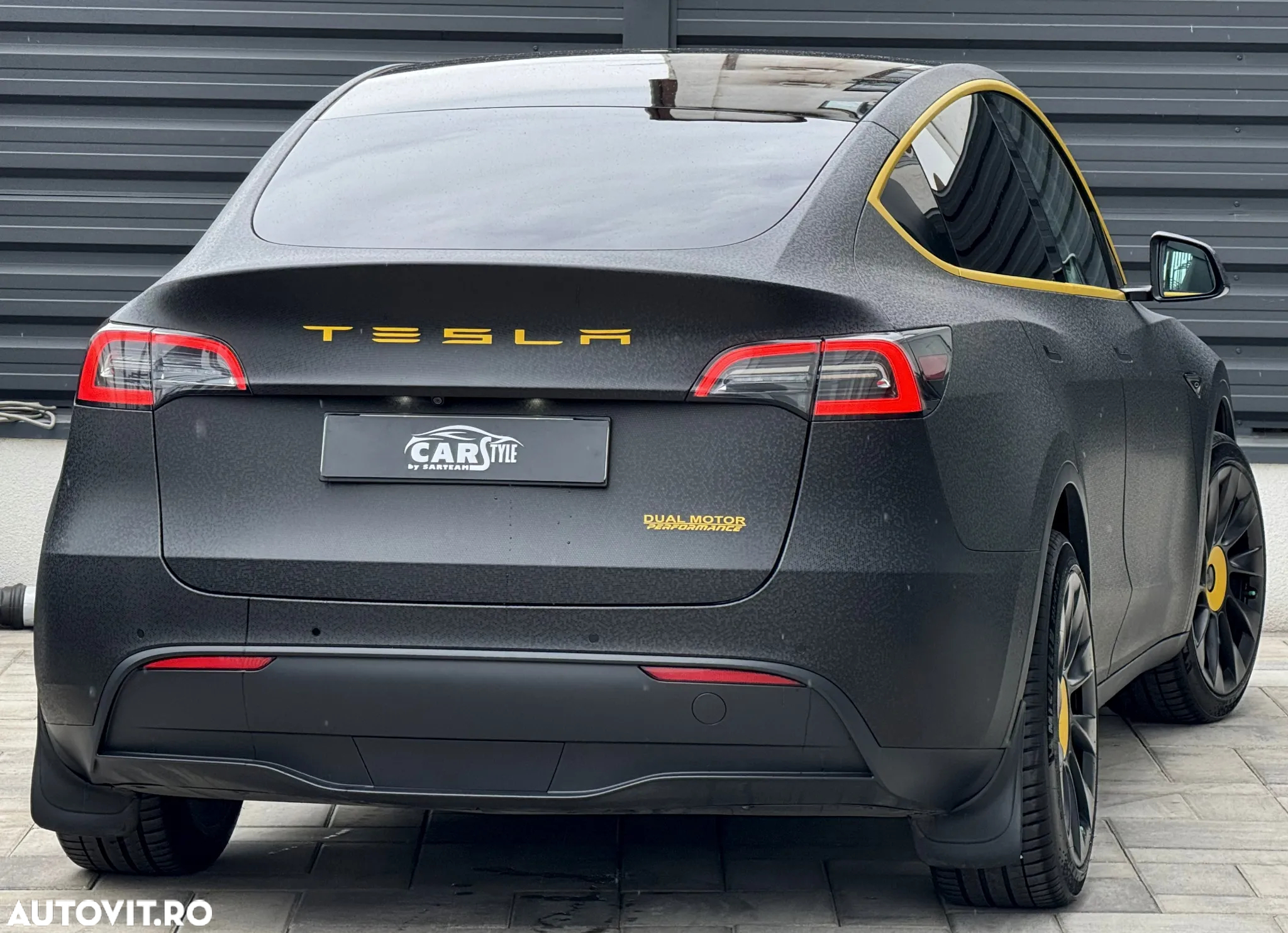 Tesla Model Y AWD Performance - 2