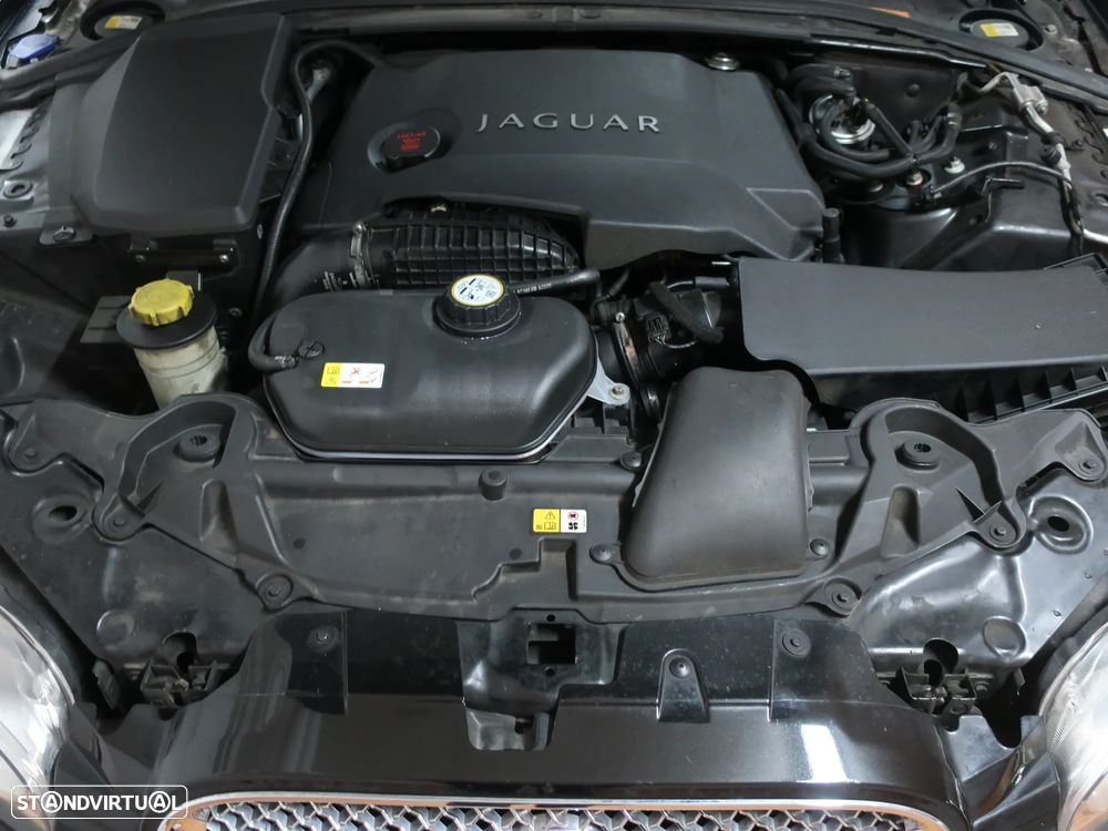 Jaguar XF 3.0 D V6 Luxury - 5