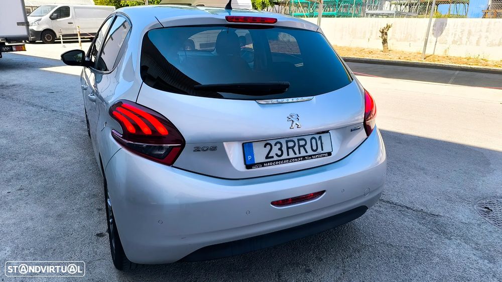 Peugeot 208 1.2 PureTech Style - 20