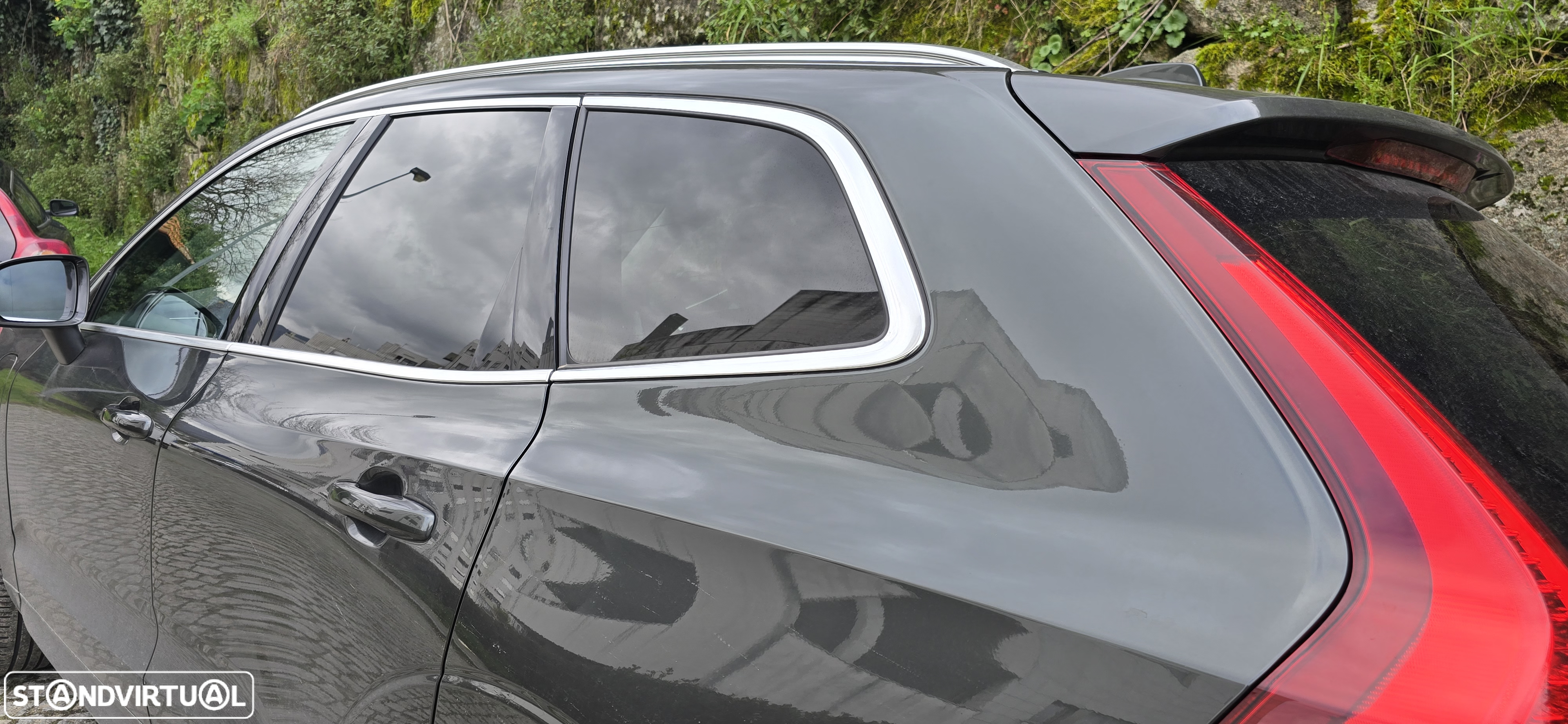 Volvo XC 60 2.0 T8 PHEV Momentum Plus AWD - 13