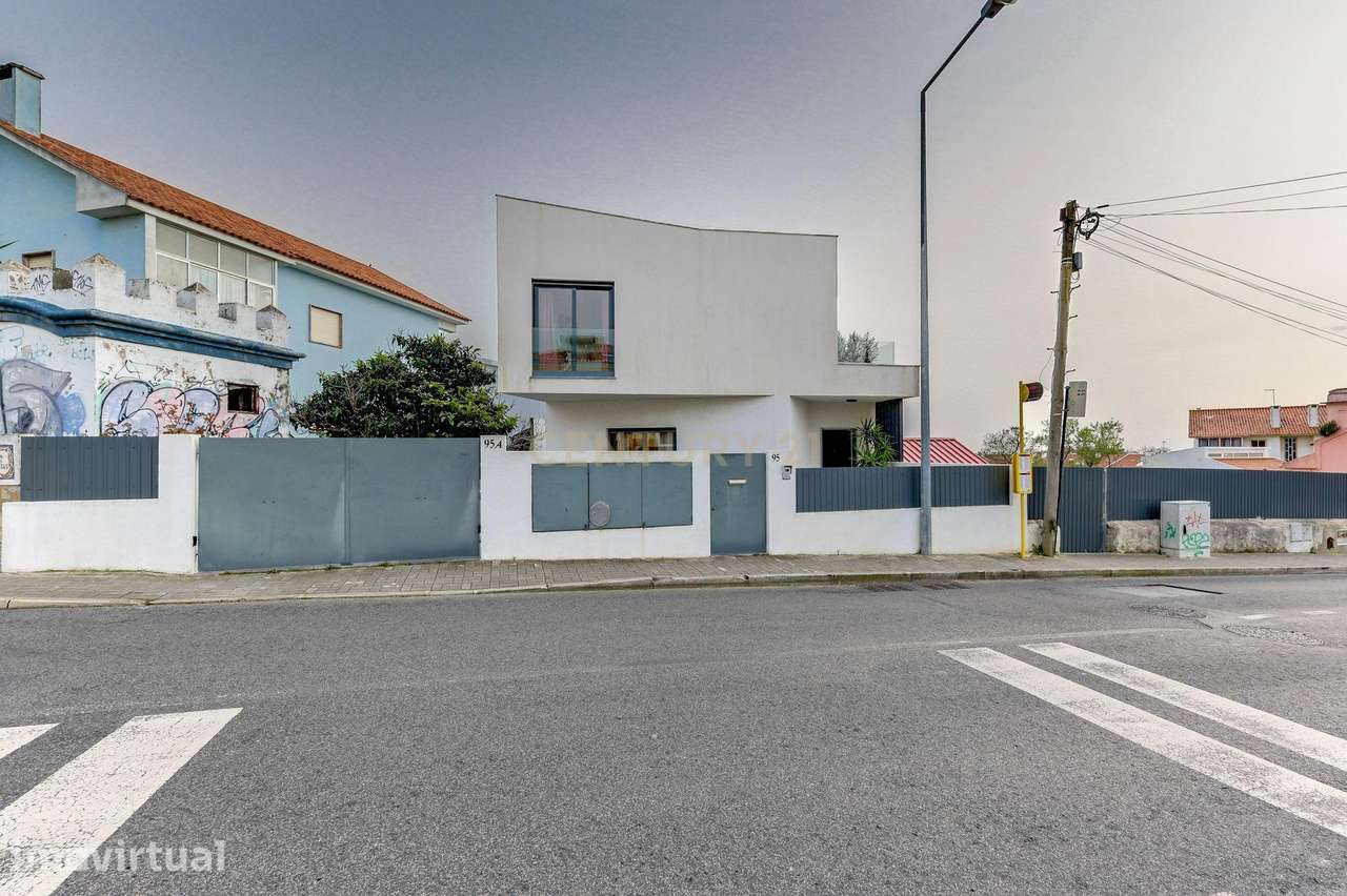 Luxuosa Moradia T3 em São Domingos de Rana - Grande imagem: 3/47