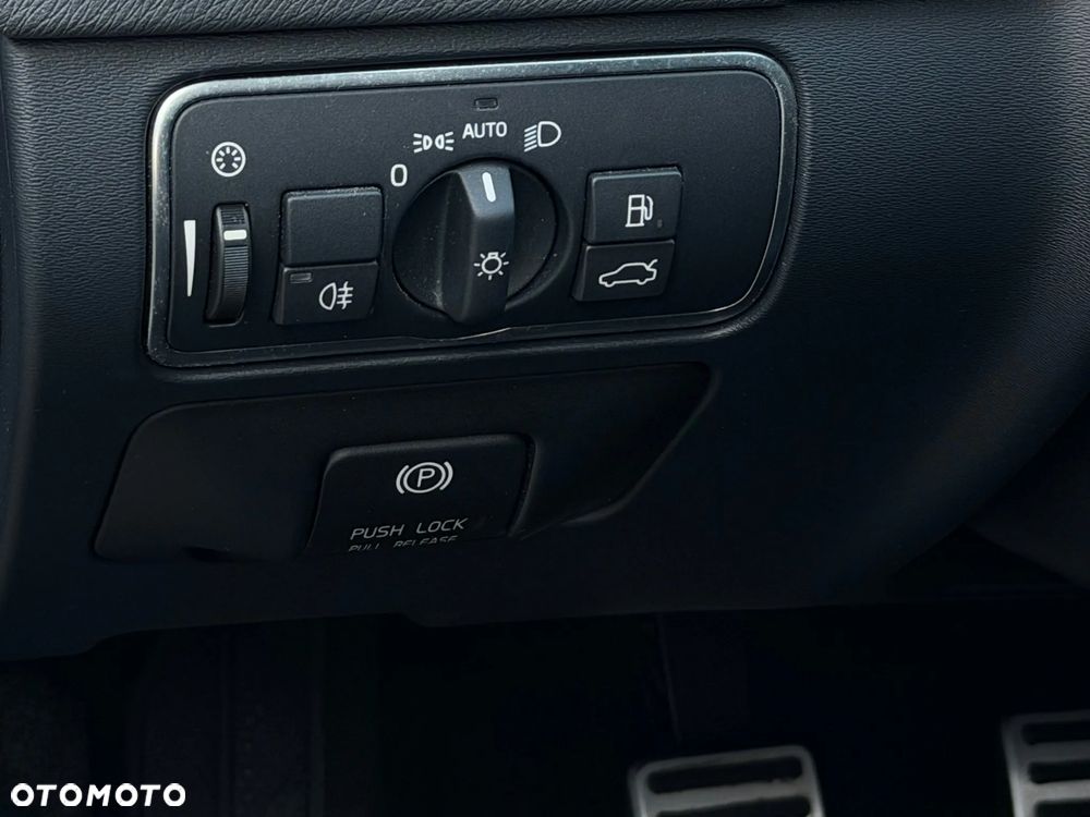 Volvo V60 D4 Drive-E R-Design Summum - 31