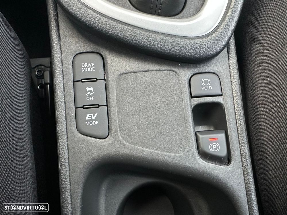 Toyota Yaris 1.5 HDF Comfort Plus - 26