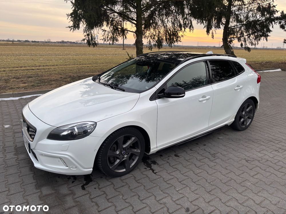 Volvo V40 Cross Country - 4
