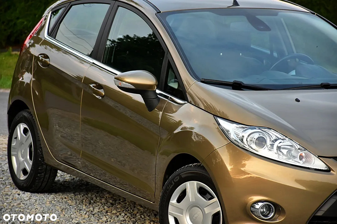 Ford Fiesta 1.4 Ghia - 9