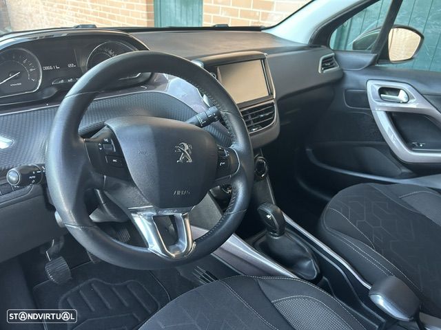 Peugeot 2008 1.2 PureTech Active - 17