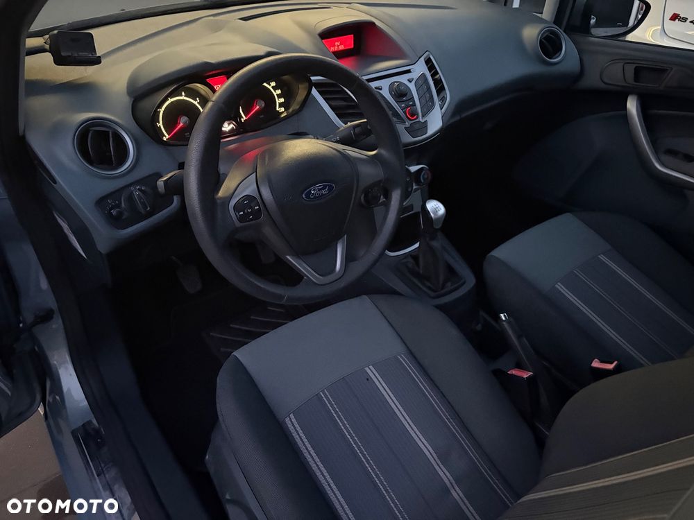 Ford Fiesta 1.25 Trend Edition - 8