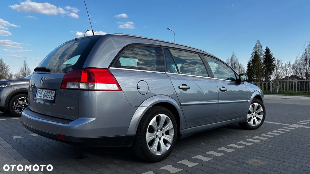 Opel Vectra 1.9 CDTI Cosmo - 4