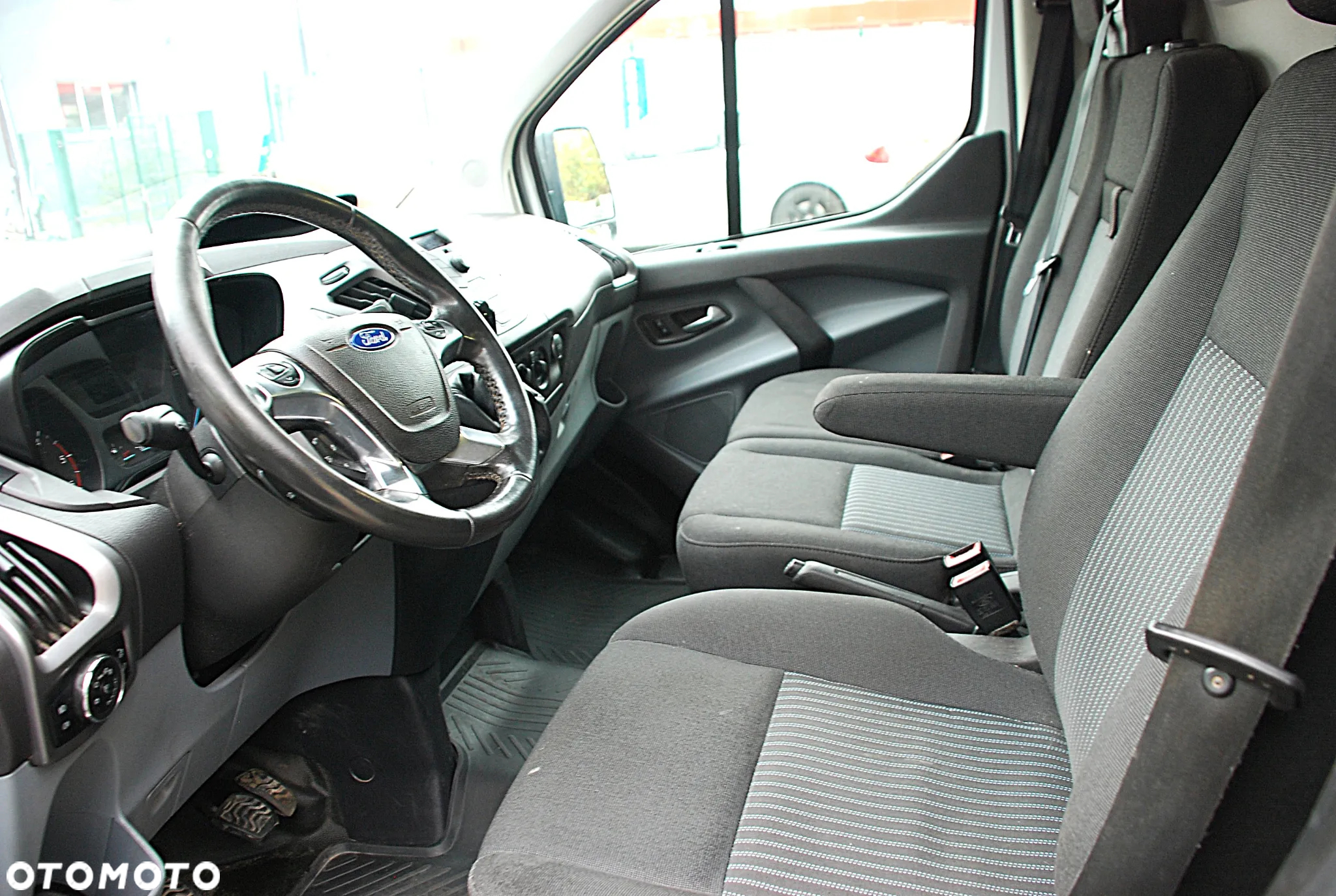 Ford TRANSIT CUSTOM - 5