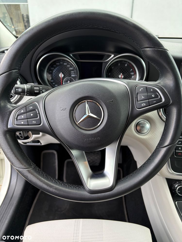 Mercedes-Benz Klasa A 180 7G-DCT - 17
