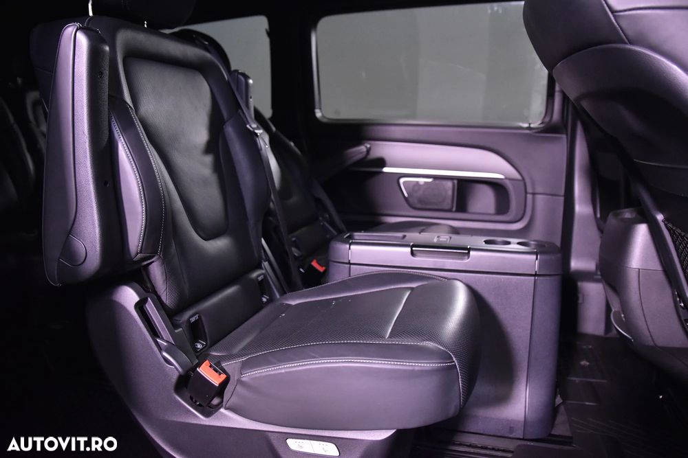 Mercedes-Benz V - 12