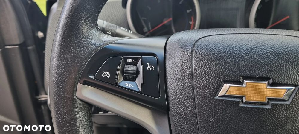 Chevrolet Cruze - 18
