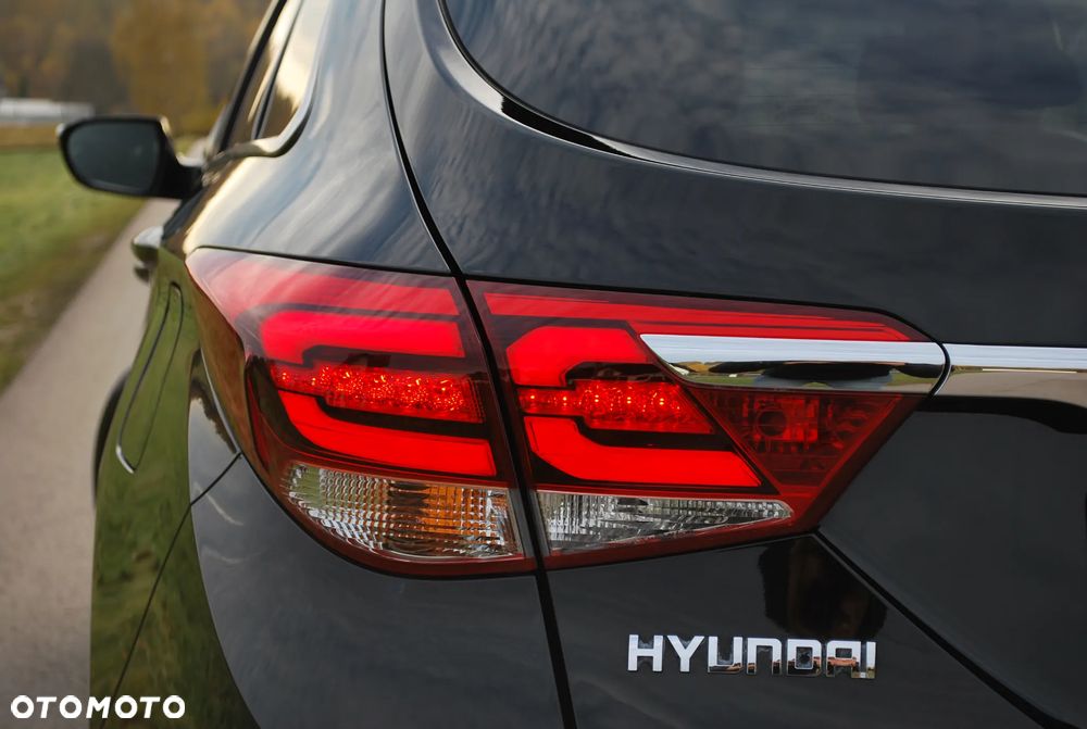 Hyundai i40 Kombi 2.0 Automatik Premium - 13