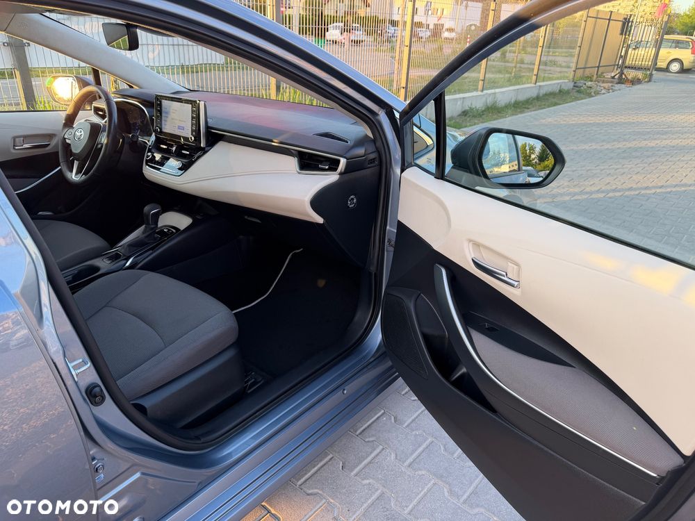 Toyota Corolla 1.8 Hybrid Comfort - 23