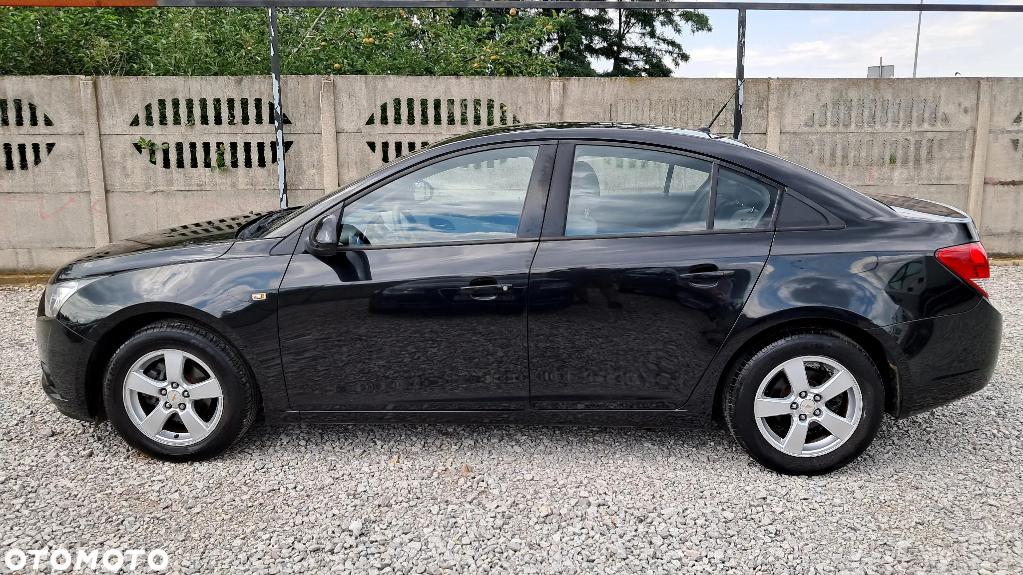 Chevrolet Cruze 1.6 LS - 26
