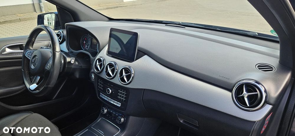 Mercedes-Benz B-Class 2017 photo 4