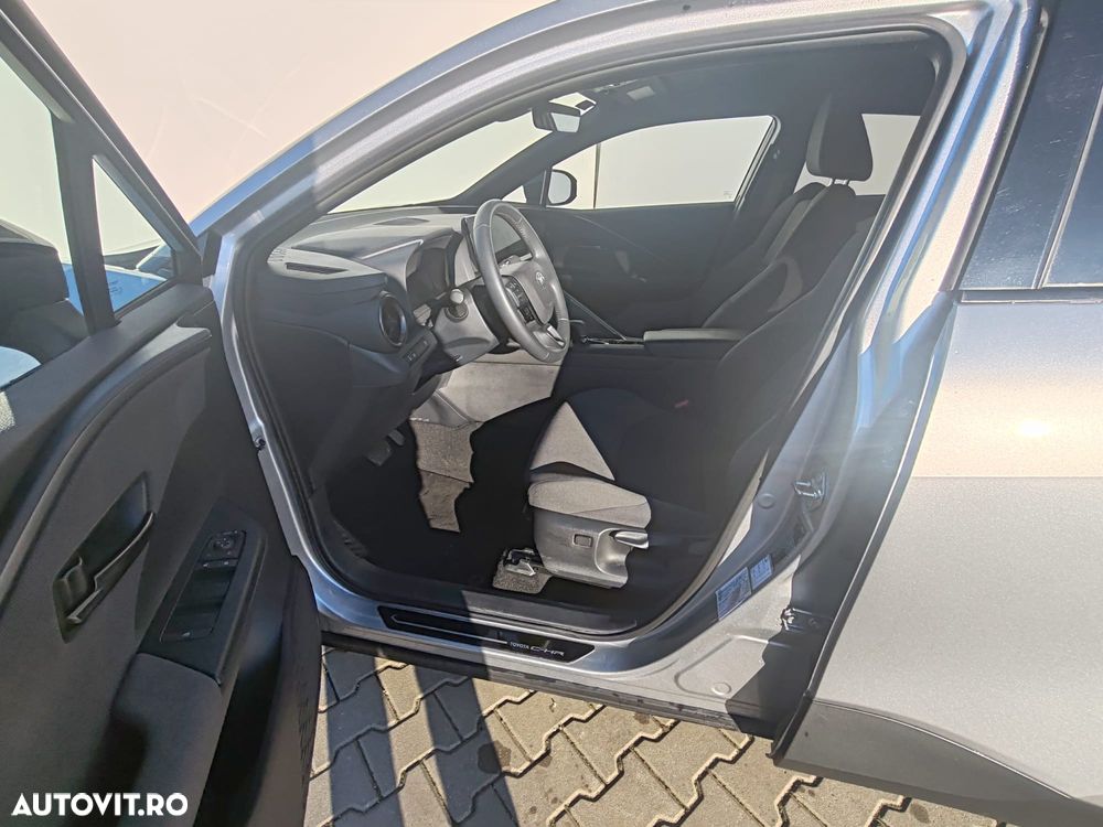 Toyota C-HR - 4