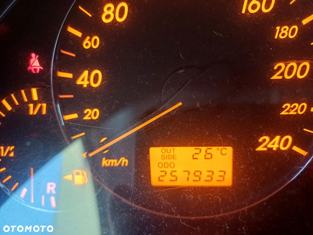 Toyota Avensis 2.2 D-4D Sol - 7