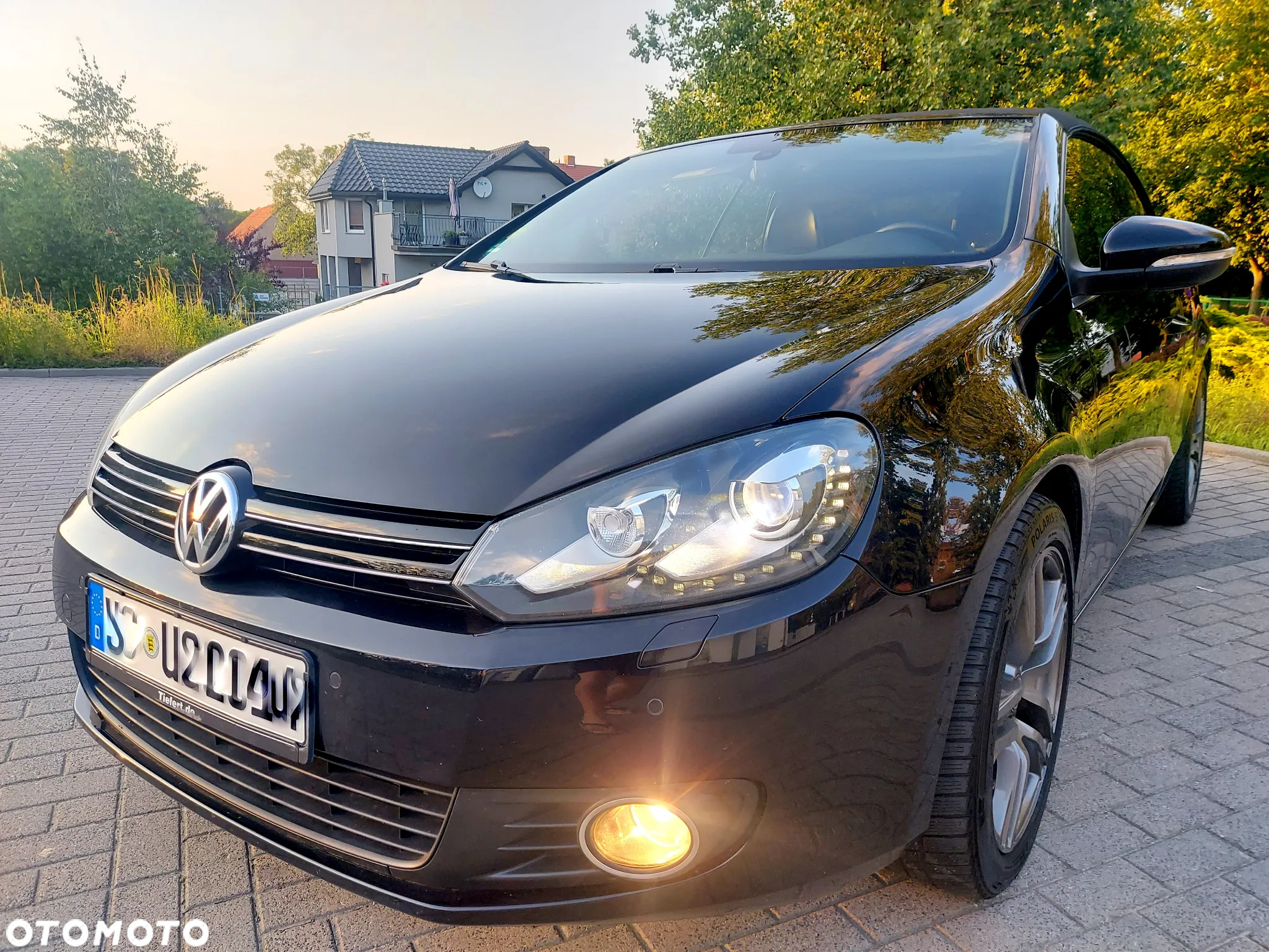 Volkswagen Golf Cabrio 2.0 TDI BlueMotion Technology Exclusive - 2