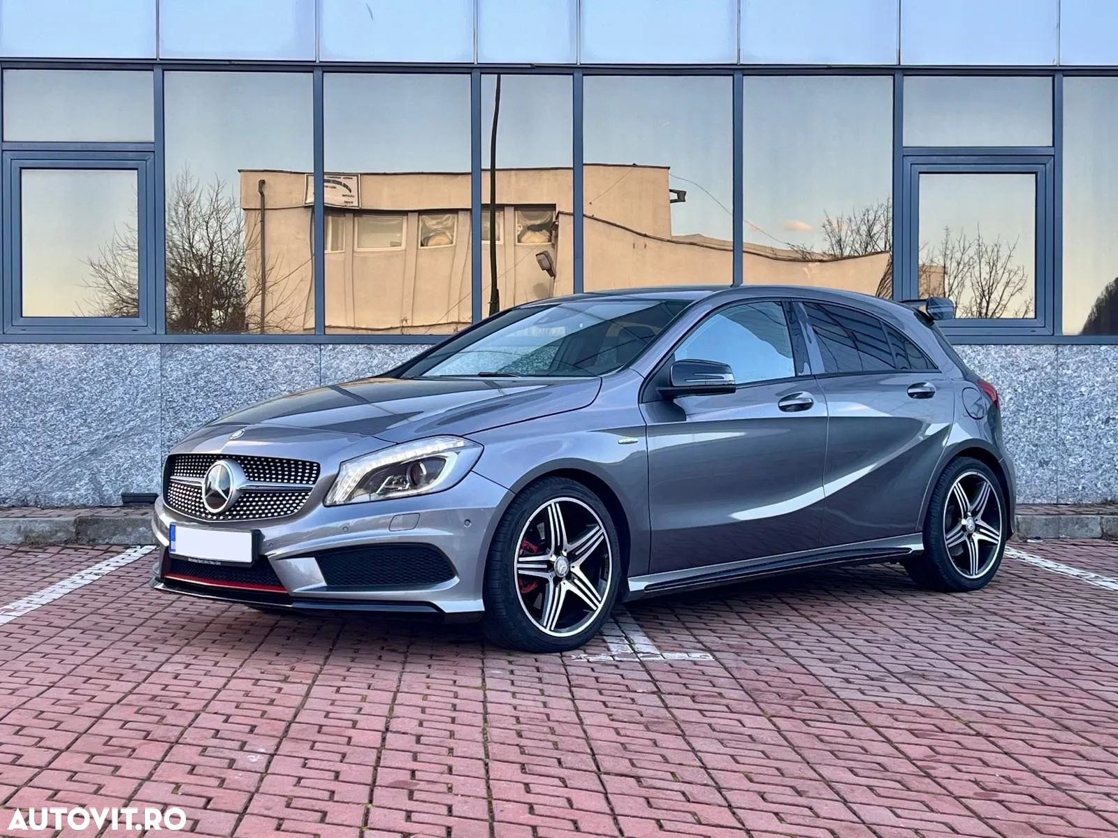 Mercedes-Benz A - 2