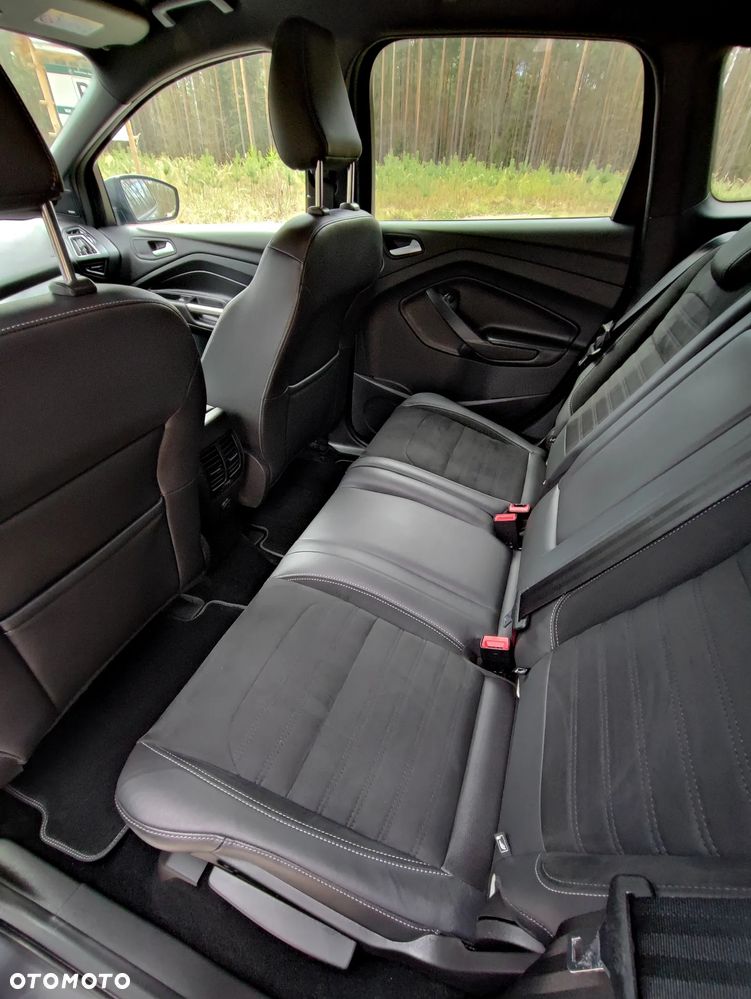 Ford Kuga 2.0 TDCi 4x4 ST-Line - 27